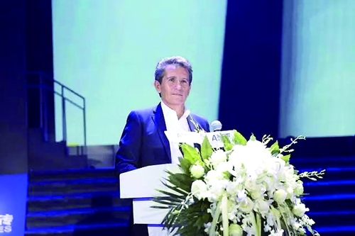 以艺术为名，，，，共赴一场倾覆感官的盛宴-品牌动态-威客电竞瓷砖官网——陶瓷大板岩板就用威客电竞