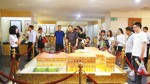 固原业主千里飞来工厂团购-品牌动态-威客电竞瓷砖官网——陶瓷大板岩板就用威客电竞